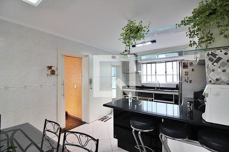 Casa à venda com 238m², 4 quartos e 4 vagasCopa e Cozinha 