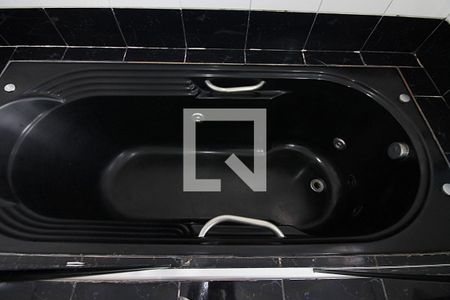 Casa à venda com 238m², 4 quartos e 4 vagasQuarto 1 - Suíte Banheiro 