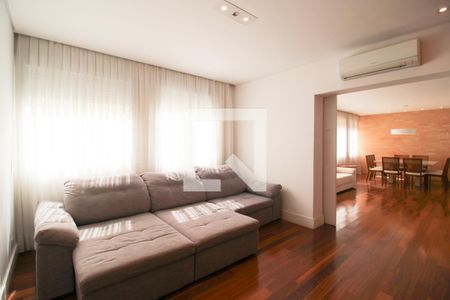 Sala de TV de apartamento à venda com 2 quartos, 137m² em Itaim Bibi, São Paulo