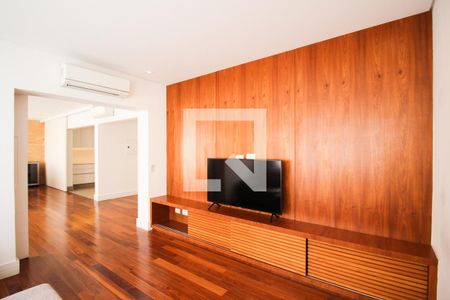 Sala de TV de apartamento à venda com 2 quartos, 137m² em Itaim Bibi, São Paulo