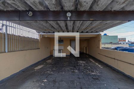 Casa à venda com 450m², 2 quartos e 4 vagas Casa à venda com 450m², 2 quartos e 4 vagasTerraço