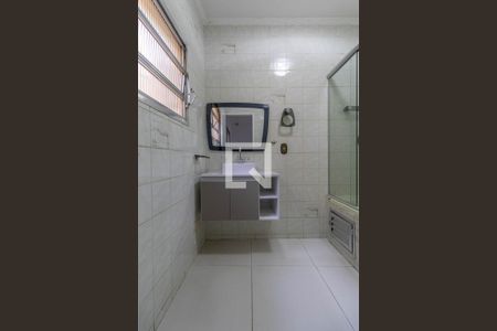 Casa à venda com 450m², 2 quartos e 4 vagas Casa à venda com 450m², 2 quartos e 4 vagasBanheiro Suíte