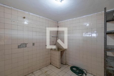 Casa à venda com 450m², 2 quartos e 4 vagas Casa à venda com 450m², 2 quartos e 4 vagasÁrea de Serviço