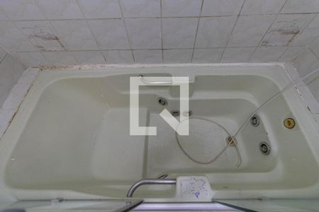 Casa à venda com 450m², 2 quartos e 4 vagas Casa à venda com 450m², 2 quartos e 4 vagasBanheiro Suíte