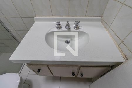 Casa à venda com 450m², 2 quartos e 4 vagas Casa à venda com 450m², 2 quartos e 4 vagasBanheiro