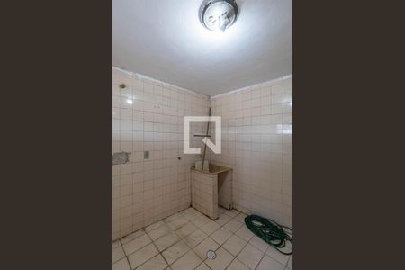 Casa à venda com 450m², 2 quartos e 4 vagas Casa à venda com 450m², 2 quartos e 4 vagasÁrea de Serviço