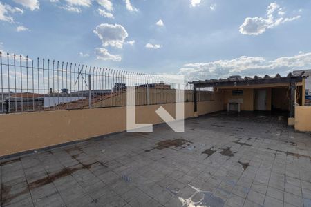 Casa à venda com 450m², 2 quartos e 4 vagas Casa à venda com 450m², 2 quartos e 4 vagasTerraço