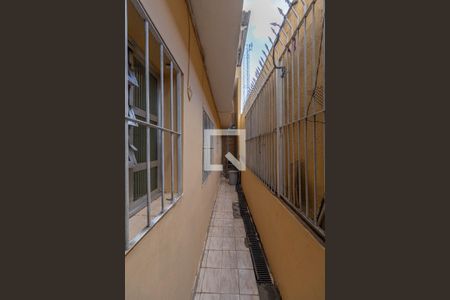 Casa à venda com 450m², 2 quartos e 4 vagas Casa à venda com 450m², 2 quartos e 4 vagasCorredor