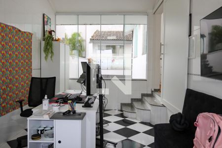 Casa à venda com 350m², 6 quartos e 5 vagasEscritório