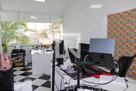 Casa à venda com 350m², 6 quartos e 5 vagasEscritório