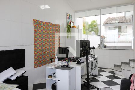 Casa à venda com 350m², 6 quartos e 5 vagasEscritório