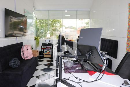 Casa à venda com 350m², 6 quartos e 5 vagasEscritório