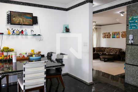 Casa à venda com 350m², 6 quartos e 5 vagasCozinha