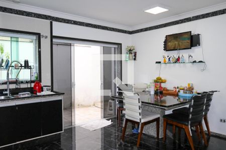 Casa à venda com 350m², 6 quartos e 5 vagasCozinha