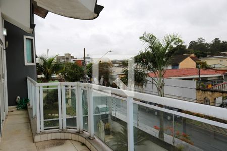 Casa à venda com 350m², 6 quartos e 5 vagasSacada da Suíte 1 e 2