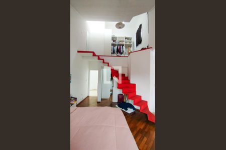 Casa à venda com 350m², 6 quartos e 5 vagasSuíte 1