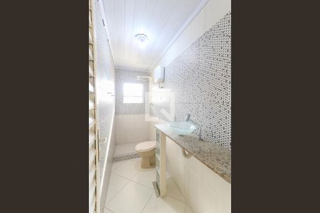 Casa de condomínio à venda com 67m², 2 quartos e sem vaga Casa de condomínio à venda com 67m², 2 quartos e sem vagaBanheiro