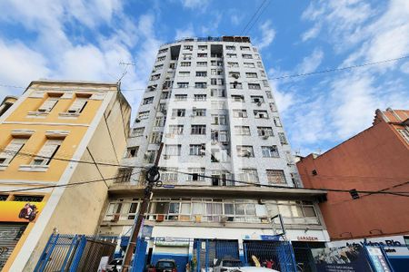 Apartamento à venda com 37m², 1 quarto e sem vaga Apartamento à venda com 37m², 1 quarto e sem vagaFachada