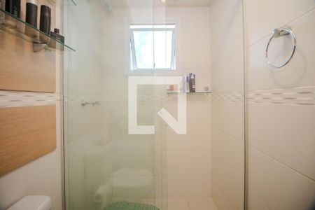 Apartamento à venda com 81m², 2 quartos e 2 vagasBanheiro da Suíte