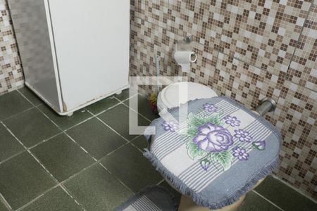 Casa à venda com 150m², 4 quartos e 4 vagasBanheiro 1