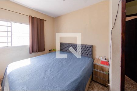 Casa à venda com 180m², 3 quartos e 3 vagas Casa à venda com 180m², 3 quartos e 3 vagasSuíte