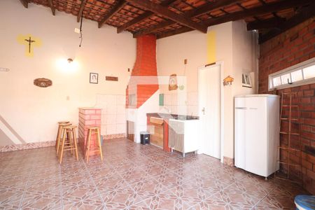 Casa à venda com 170m², 4 quartos e 2 vagasÁrea comum - Churrasqueira