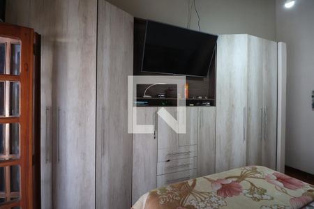 Casa à venda com 170m², 4 quartos e 2 vagasSuíte 2