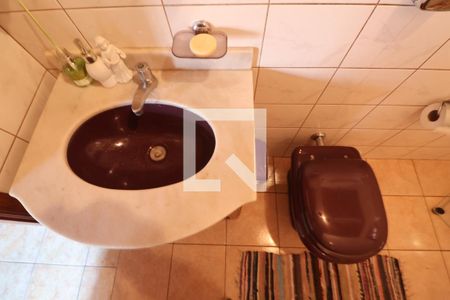 Casa à venda com 170m², 4 quartos e 2 vagasBanheiro 1