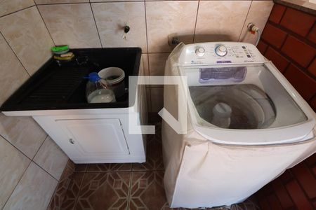 Casa à venda com 170m², 4 quartos e 2 vagasLavanderia