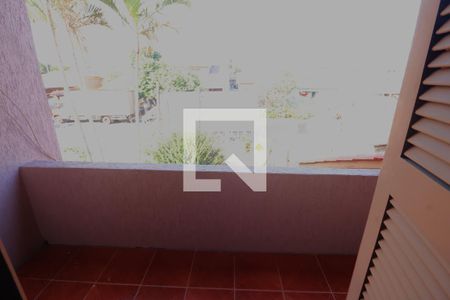 Casa à venda com 170m², 4 quartos e 2 vagasSacada