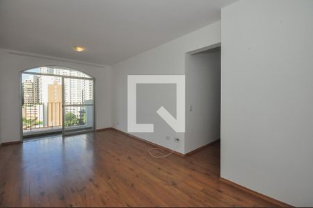 Sala de apartamento para alugar com 3 quartos, 75m² em Vila Suzana, São Paulo