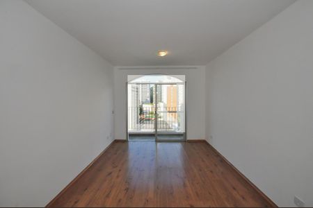 Sala de apartamento para alugar com 3 quartos, 75m² em Vila Suzana, São Paulo