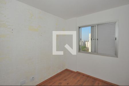 Quarto 1 de apartamento para alugar com 3 quartos, 75m² em Vila Suzana, São Paulo