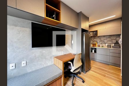 Quarto de kitnet/studio para alugar com 0 quarto, 26m² em Campo Belo, São Paulo