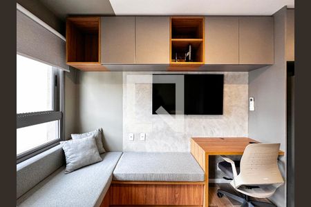 Quarto de kitnet/studio para alugar com 0 quarto, 26m² em Campo Belo, São Paulo