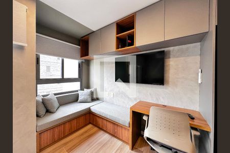 Quarto de kitnet/studio para alugar com 0 quarto, 26m² em Campo Belo, São Paulo