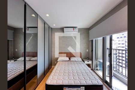 Quarto de kitnet/studio para alugar com 0 quarto, 26m² em Campo Belo, São Paulo