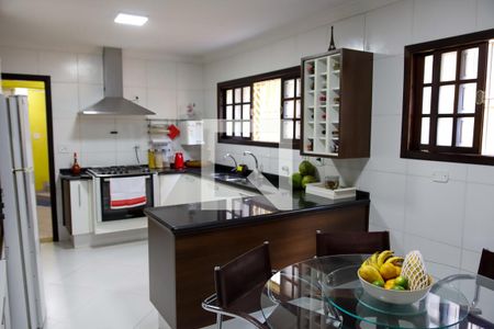 Casa à venda com 195m², 3 quartos e 4 vagas Casa à venda com 195m², 3 quartos e 4 vagasCozinha