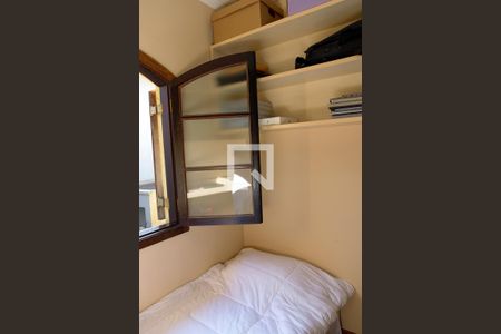 Casa à venda com 195m², 3 quartos e 4 vagas Casa à venda com 195m², 3 quartos e 4 vagasQuarto 2
