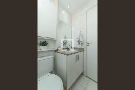 Apartamento à venda com 90m², 2 quartos e 2 vagas Apartamento à venda com 90m², 2 quartos e 2 vagasBanheiro da Suíte