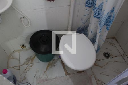 Casa à venda com 70m², 3 quartos e 1 vagaBanheiro 2