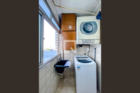 Apartamento à venda com 80m², 3 quartos e 1 vagaÁrea de Serviço