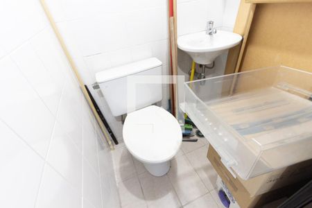 Apartamento à venda com 70m², 2 quartos e 2 vagas Apartamento à venda com 70m², 2 quartos e 2 vagasBanheiro De serviço