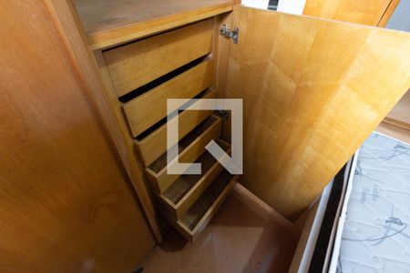 Apartamento à venda com 70m², 2 quartos e 2 vagas Apartamento à venda com 70m², 2 quartos e 2 vagasQuarto
