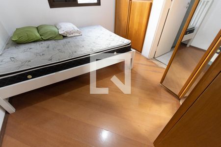 Apartamento à venda com 70m², 2 quartos e 2 vagas Apartamento à venda com 70m², 2 quartos e 2 vagasQuarto