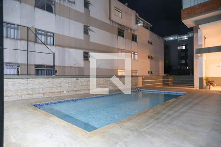 Apartamento à venda com 100m², 3 quartos e 2 vagas Apartamento à venda com 100m², 3 quartos e 2 vagasÁrea comum - Piscina