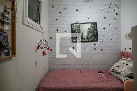 Apartamento à venda com 100m², 3 quartos e 2 vagas Apartamento à venda com 100m², 3 quartos e 2 vagasQuarto de Serviço