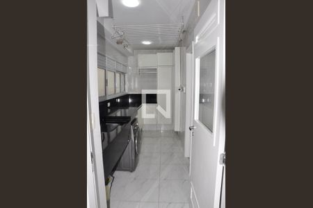 Apartamento à venda com 142m², 3 quartos e 3 vagas Apartamento à venda com 142m², 3 quartos e 3 vagasDetalhe - Área de Serviço
