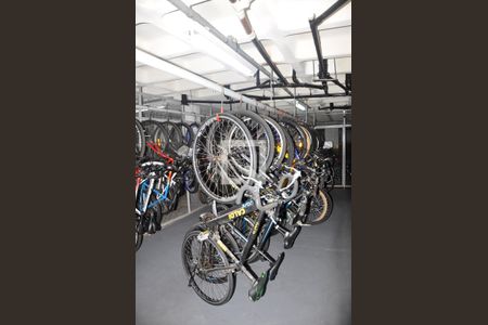 Apartamento à venda com 142m², 3 quartos e 3 vagas Apartamento à venda com 142m², 3 quartos e 3 vagasBicicletário