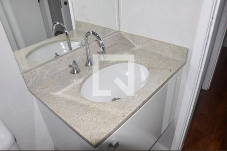 Apartamento à venda com 142m², 3 quartos e 3 vagas Apartamento à venda com 142m², 3 quartos e 3 vagasDetalhe - Suíte